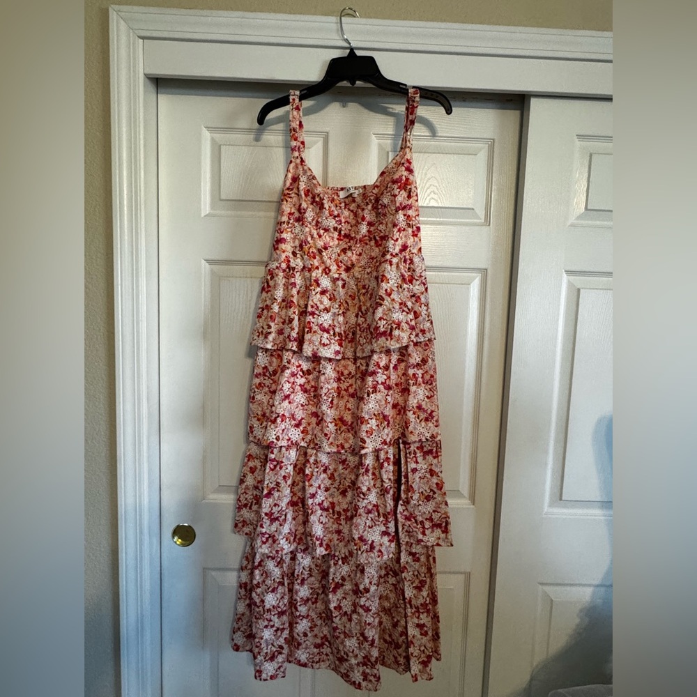 ASTR the Label Midsummer Tiered Maxi Dress. - Picture 4 of 7
